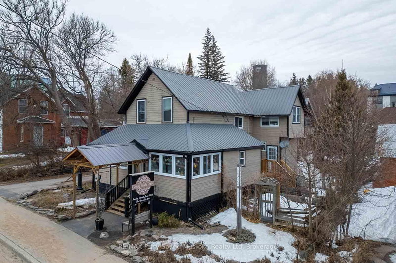 156 Ontario St, Burk's Falls, P0A 1C0 | Image 2