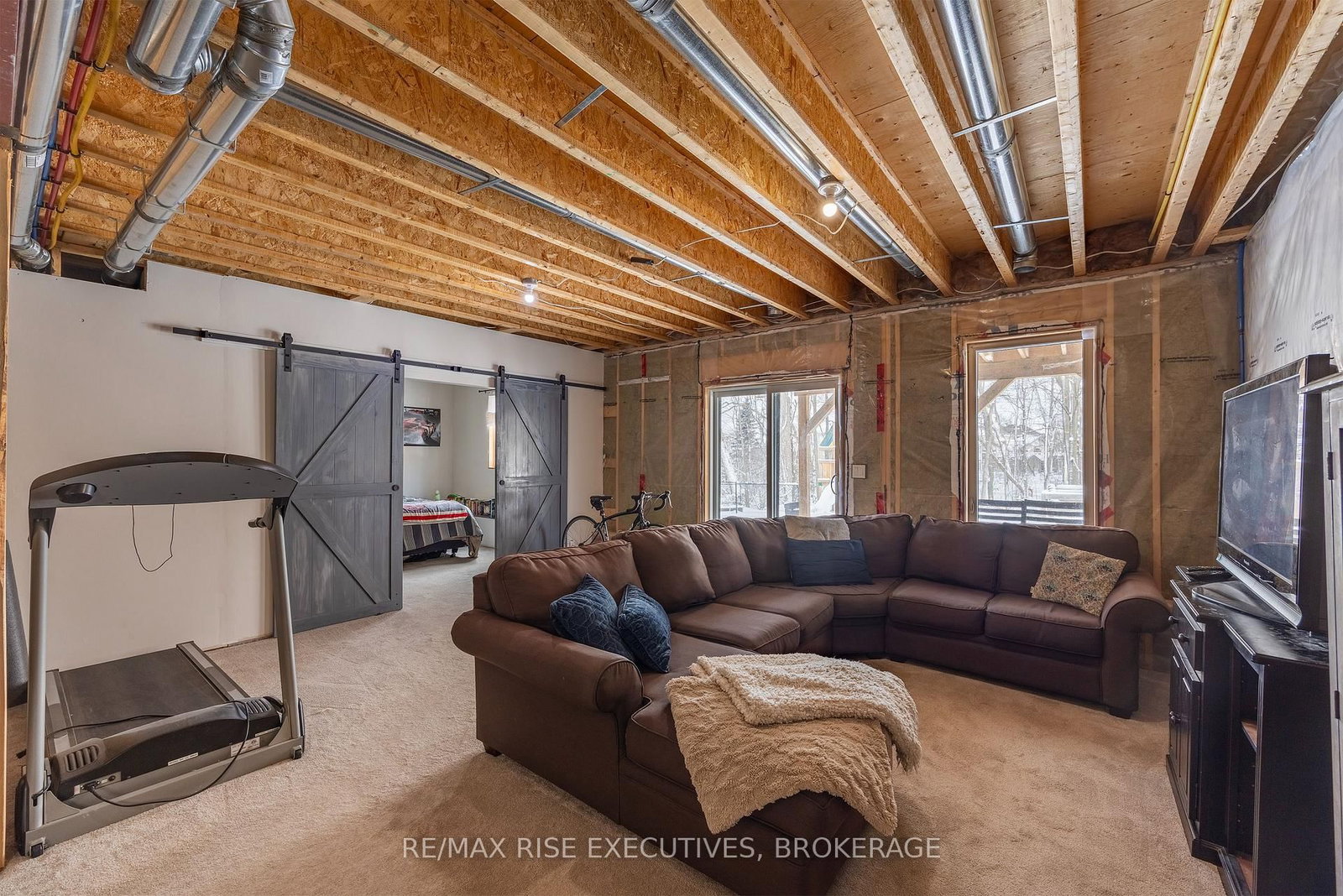 Detached House for sale at 692 Halloway Drive, Kingston, Ontario, K7K 0H4 - Kingston East (Incl Barret Crt) - MLS: X12894964