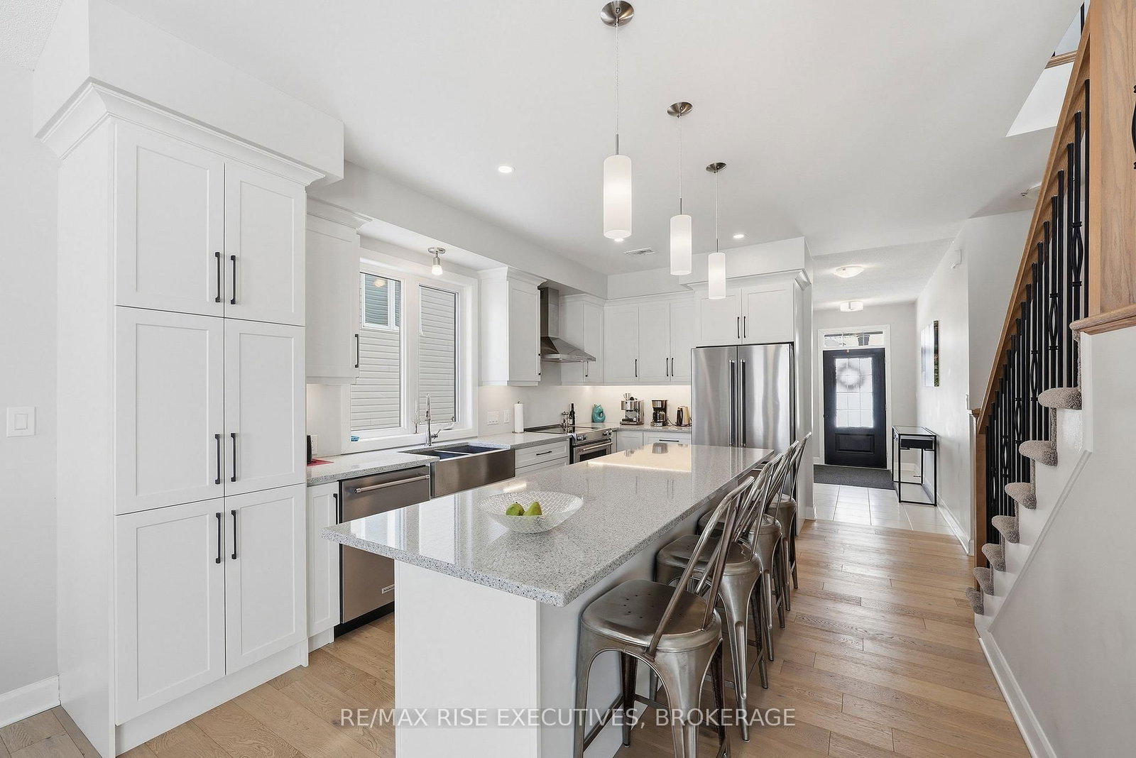 Detached House for sale at 692 Halloway Drive, Kingston, Ontario, K7K 0H4 - Kingston East (Incl Barret Crt) - MLS: X12894964