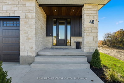 48 Rebecca Drive • Aylmer, ON photo 2