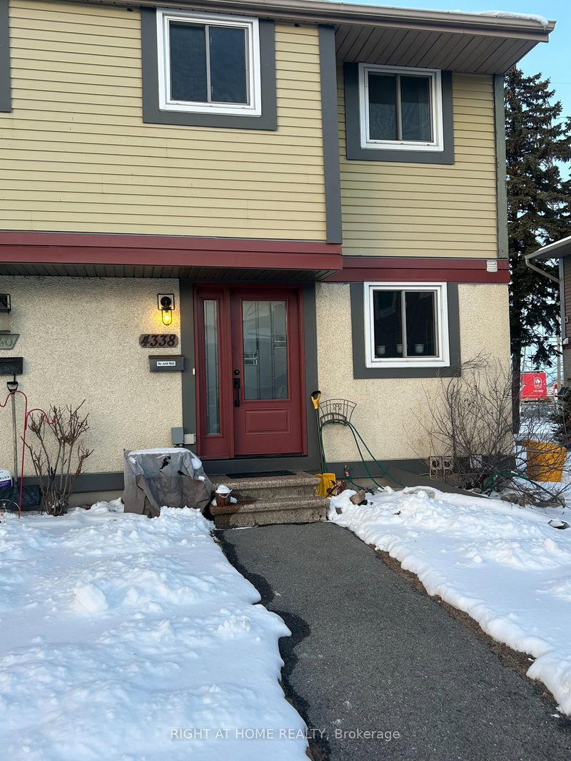 home for lease on 4338 Meadowvale Lane