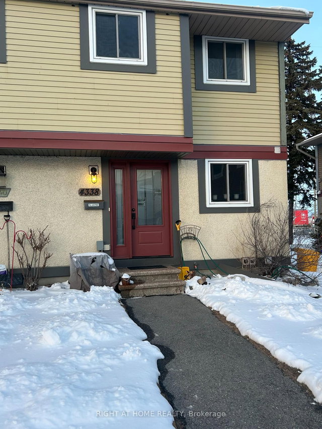 4338 Meadowvale Lane