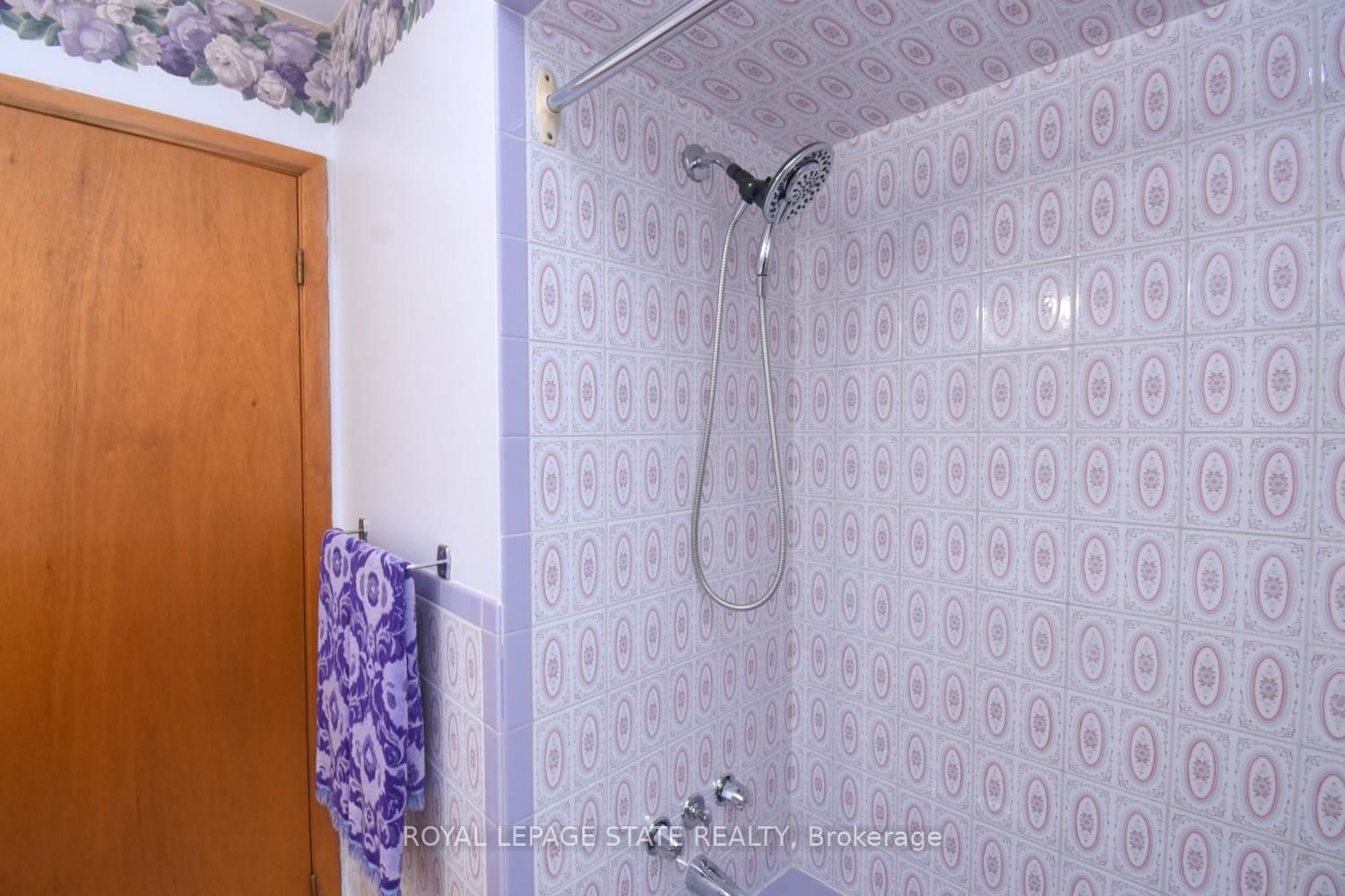 Detached House for sale at 36 Glassco Avenue, Hamilton, Ontario, L8H 5Z6 - McQuesten - MLS: X12895418