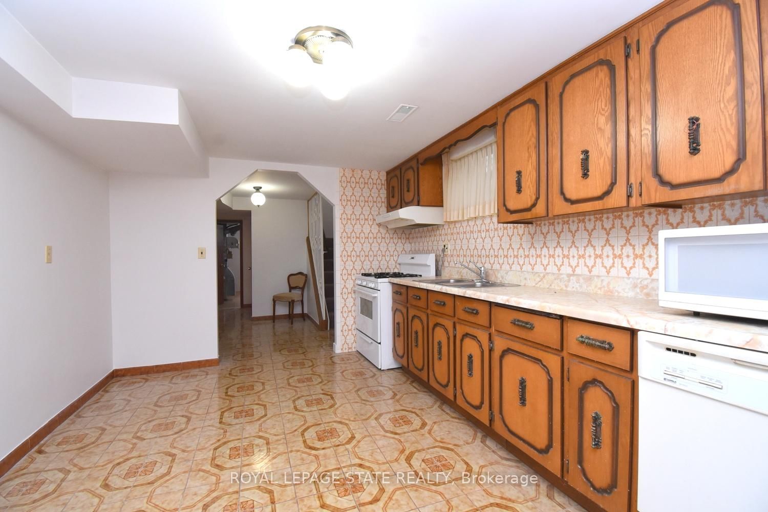 Detached House for sale at 36 Glassco Avenue, Hamilton, Ontario, L8H 5Z6 - McQuesten - MLS: X12895418