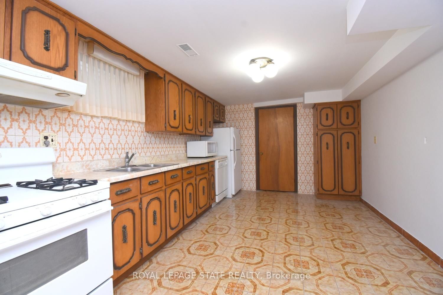 Detached House for sale at 36 Glassco Avenue, Hamilton, Ontario, L8H 5Z6 - McQuesten - MLS: X12895418