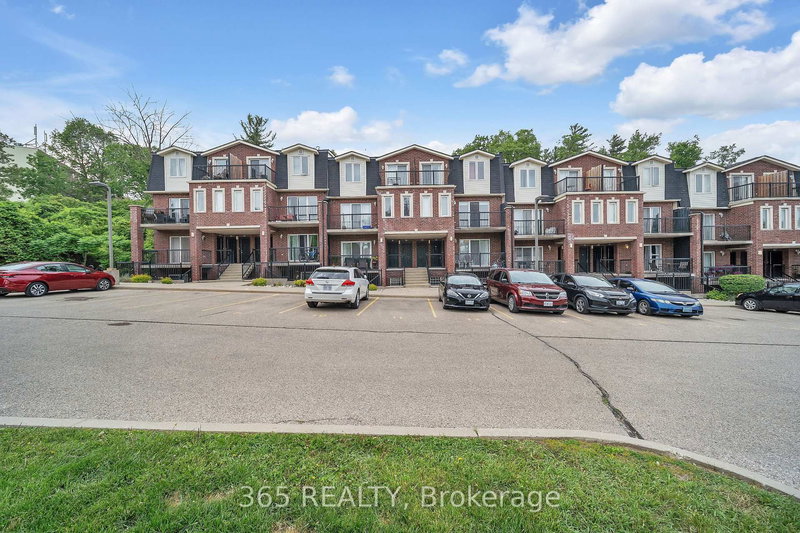 4D - 45 Cedarhill Cres, Kitchener, N2E 0A2 | Image 2