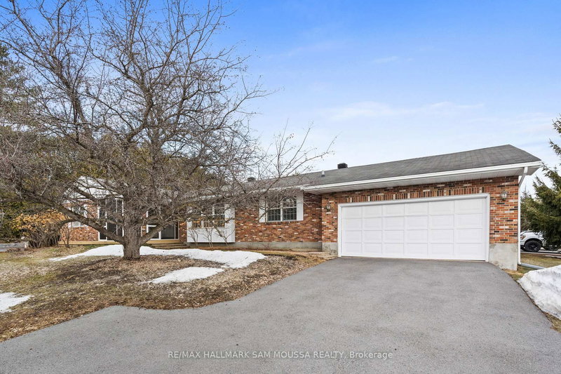 home for sale on 118 Juanita Avenue