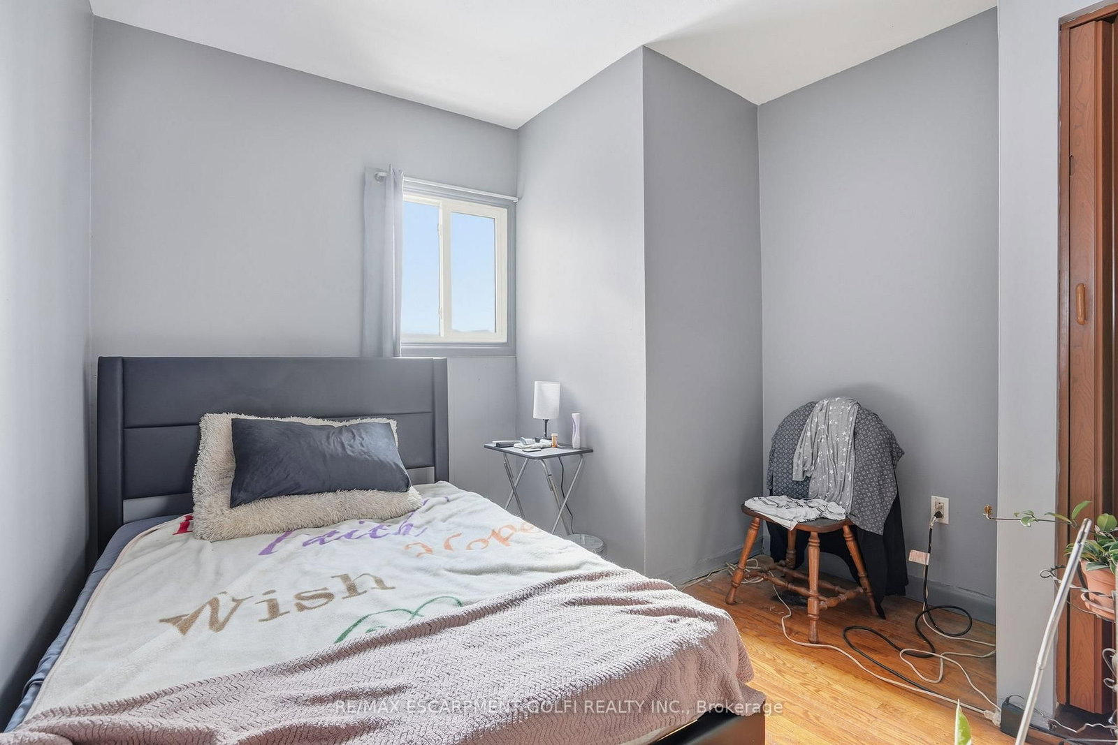 Detached House for sale at 121 Gibson Avenue, Hamilton, Ontario, L8L 6J9 - Gibson - MLS: X12895732