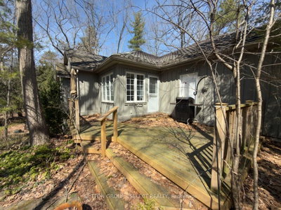 10297 Dogwood Crescent • Lambton Shores, ON photo 8
