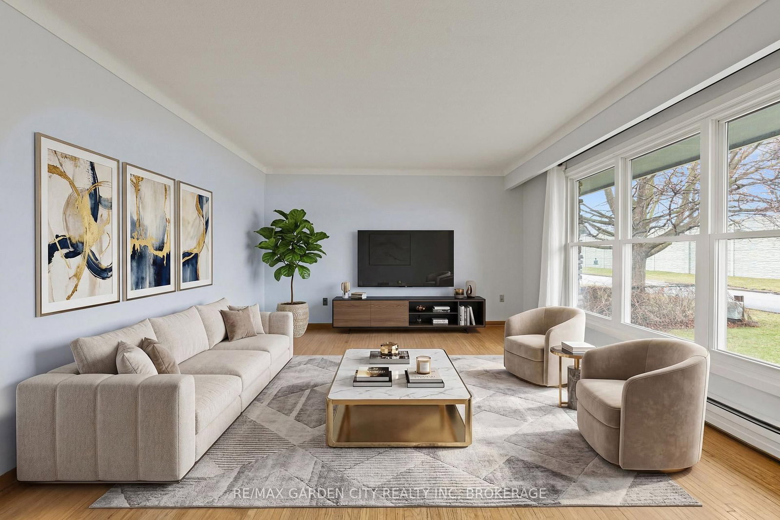 Detached House for sale at 1 GLADMAN Avenue, St. Catharines, Ontario, L2N 4A2 - Rural Port - MLS: X12895894