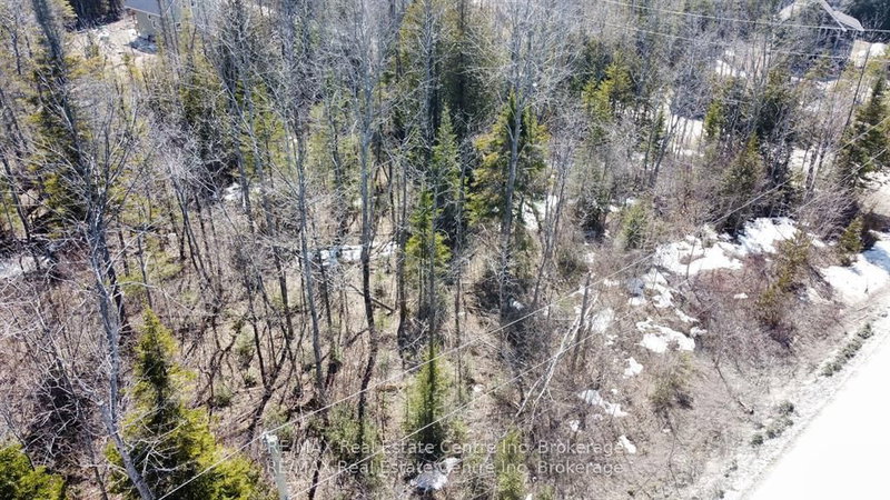 35 Hardwick Cove Rd W, Northern Bruce Peninsula, N0H 1W0 | Image 2