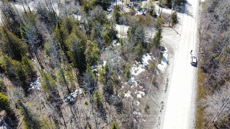 35 Hardwick Cove Rd W, Northern Bruce Peninsula, N0H 1W0 | Image 3