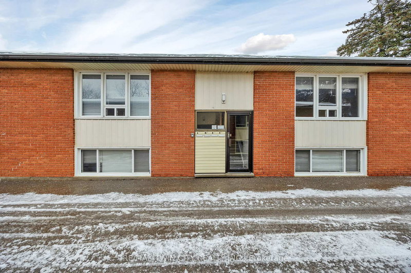 66 Barbara Cres, Kitchener, N2M 4N2 | Image 2