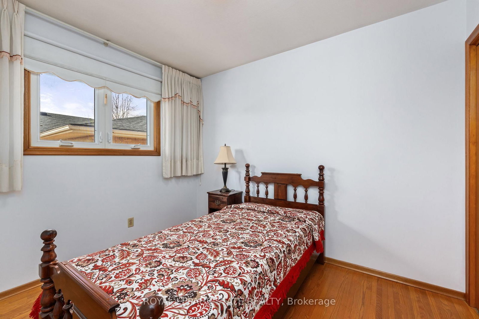 Detached House for sale at 33 Orlanda Road, Hamilton, Ontario, L8G 2K3 - Greenford - MLS: X12896430