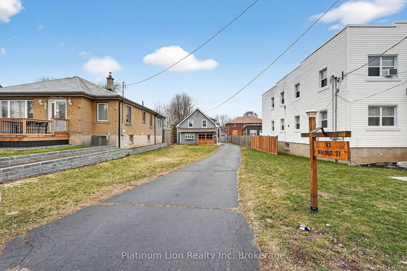 home for sale on 93 Walnut Street