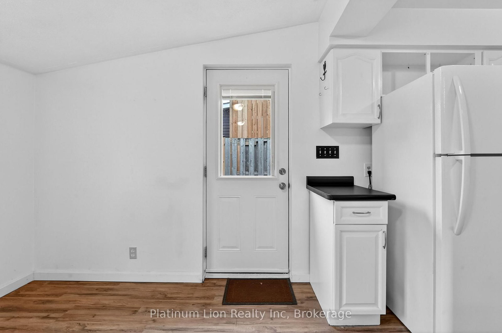 93 Walnut Street - Photo 17