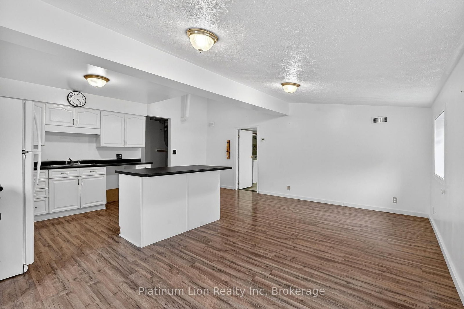 93 Walnut Street - Photo 18