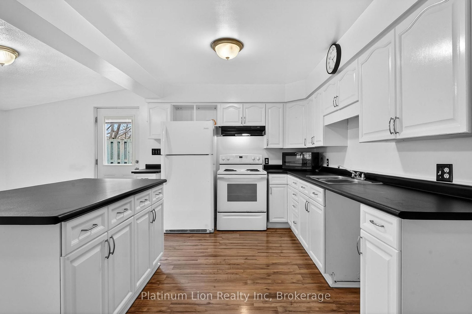 93 Walnut Street - Photo 20