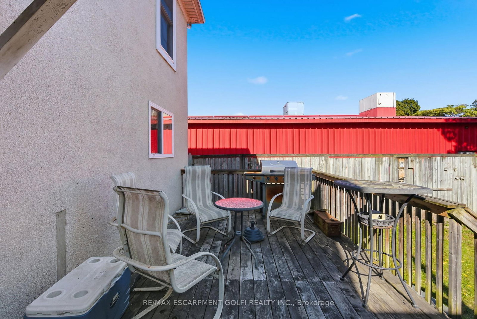 Detached House for sale at 132 1/2 Lake Street, St. Catharines, Ontario, L2R 5Y1 - Downtown - MLS: X12896494