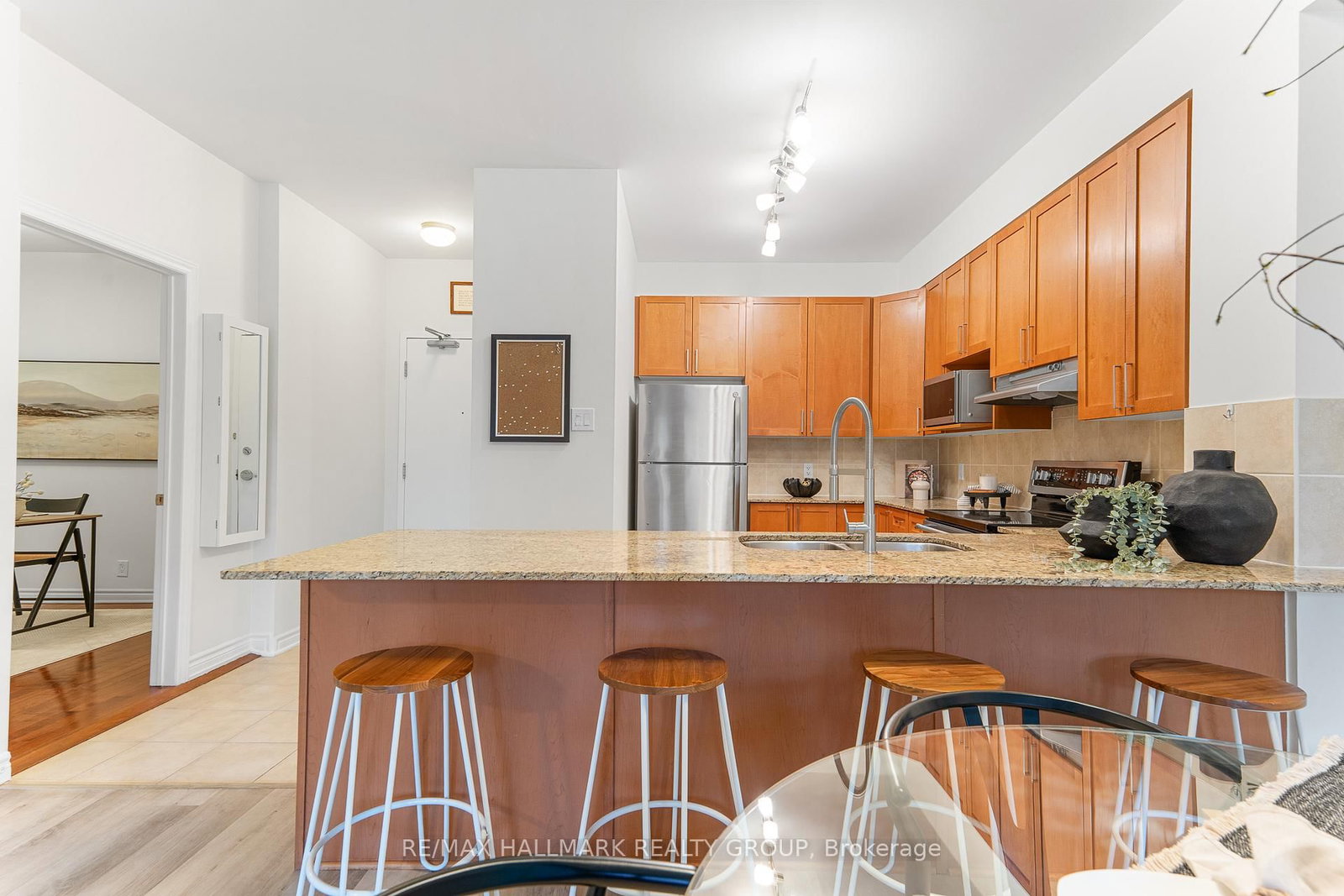 205 Bolton Street, Unit 129 - Photo 20