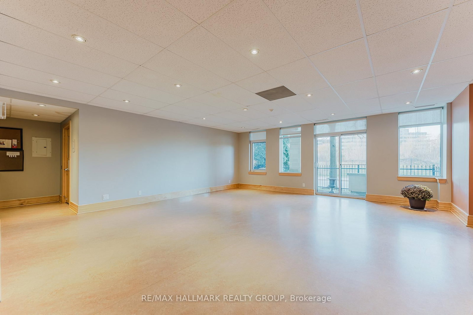 205 Bolton Street, Unit 129 - Photo 49