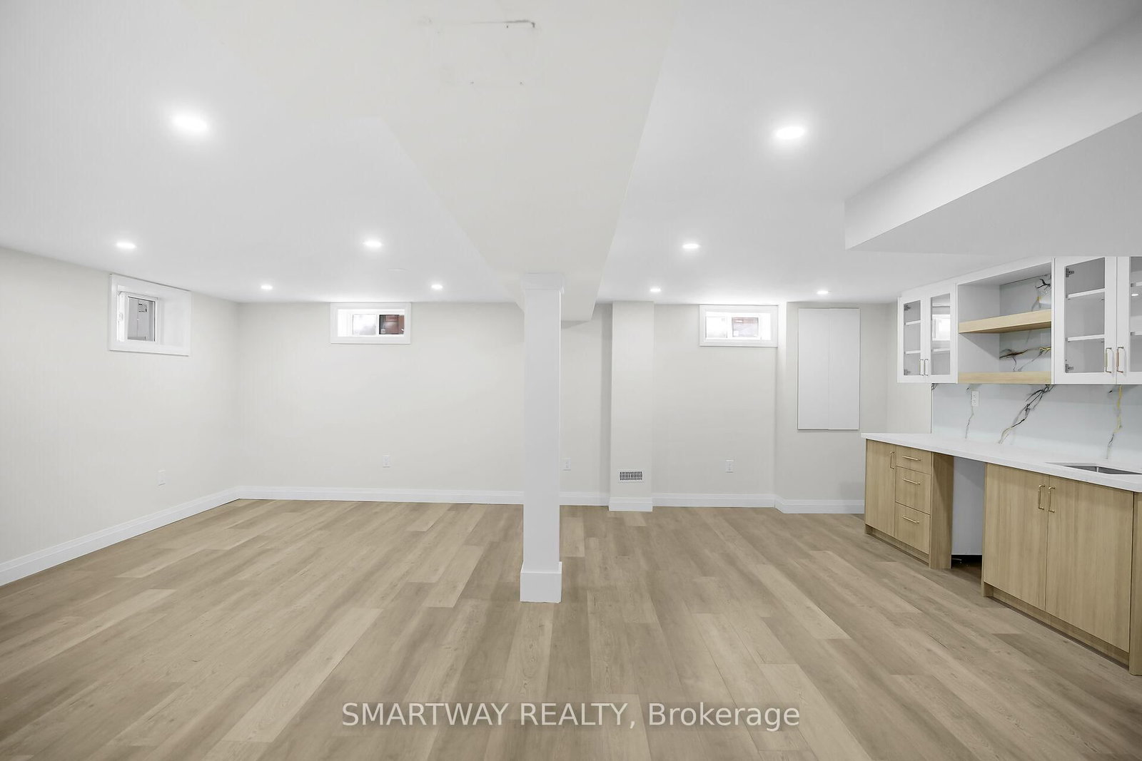 Detached House for sale at 633 Donegal Drive, London North, Ontario, N6H 3H6 - North P - MLS: X12896518