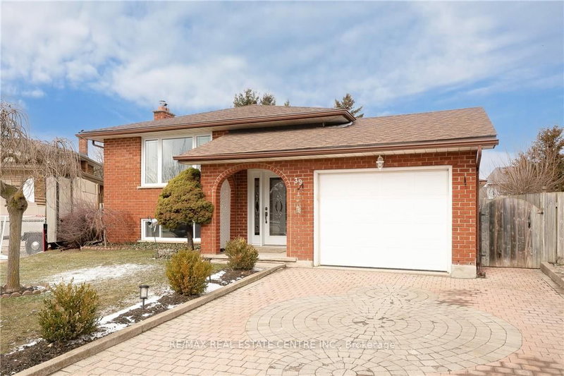 home for sale on 39 Hazelwood Crescent