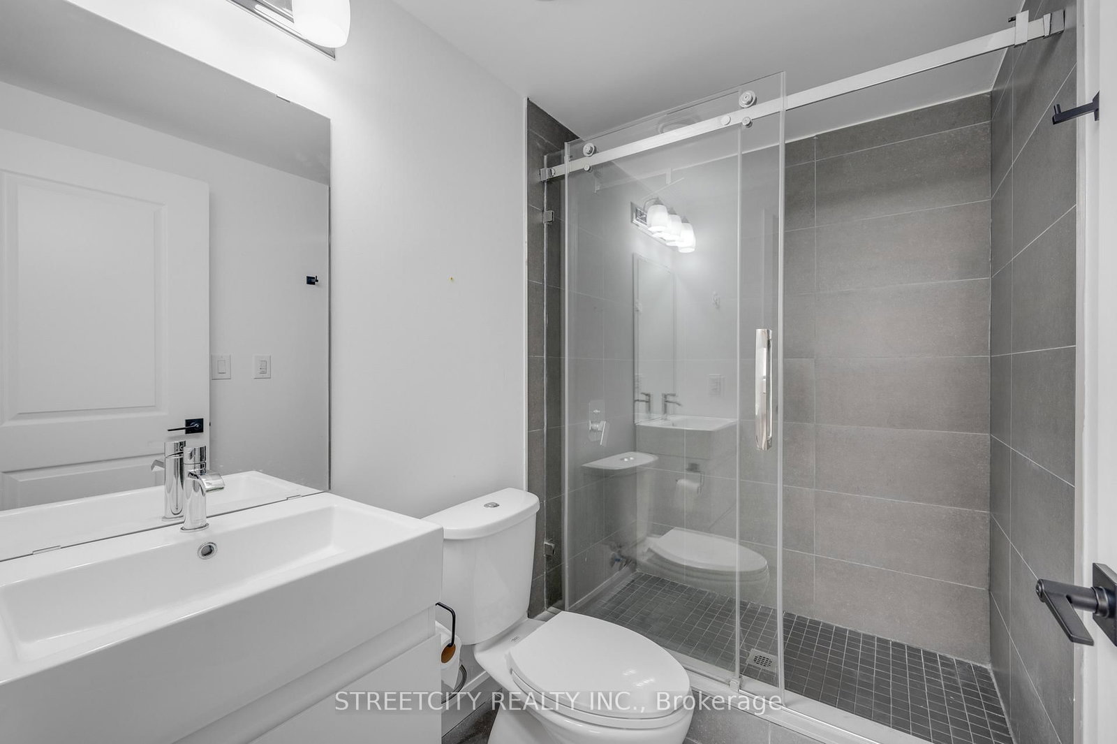7 Erie Avenue, Unit 606 - Photo 17