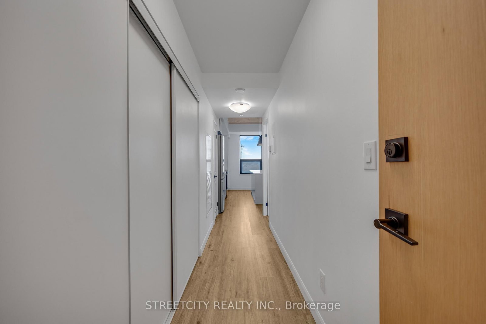 7 Erie Avenue, Unit 606 - Photo 7