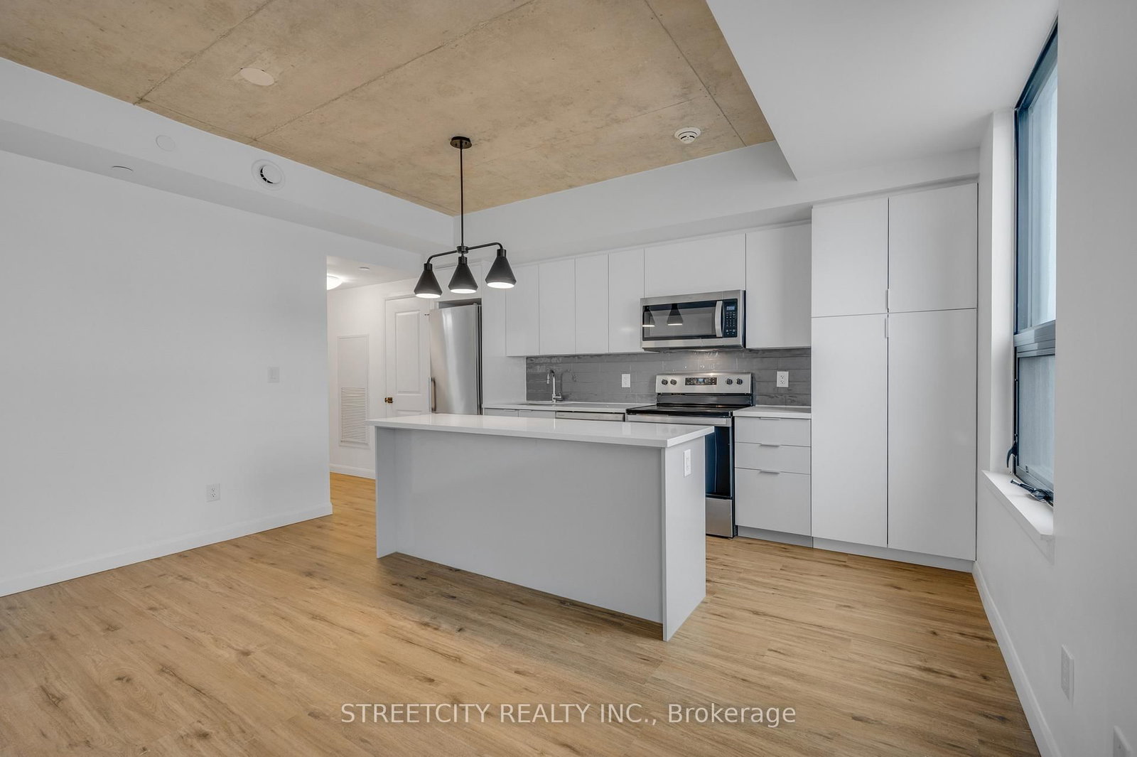 7 Erie Avenue, Unit 606 - Photo 9