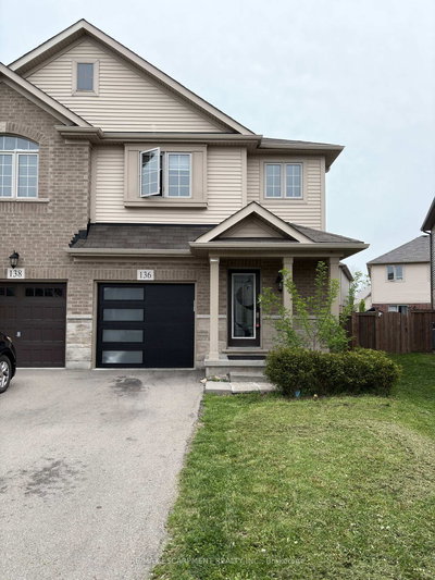 136 Westbank Trail, Hamilton, Ontario image-0-1
