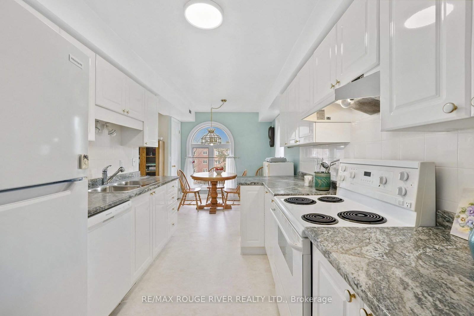 107 Marisa Lane • #403 • Cobourg, ON photo 5