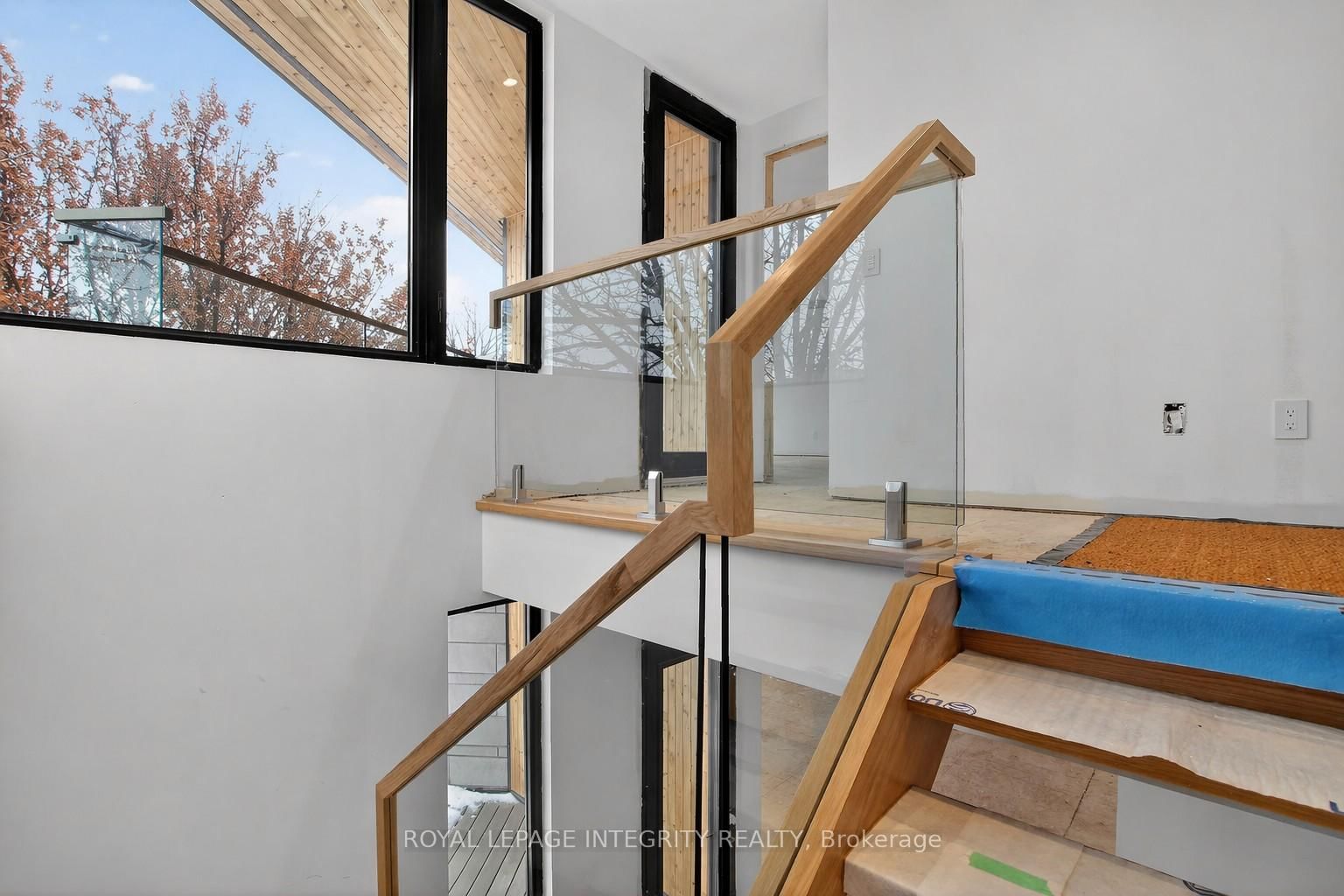112 Queen Elizabeth Drive • Ottawa, ON photo 25