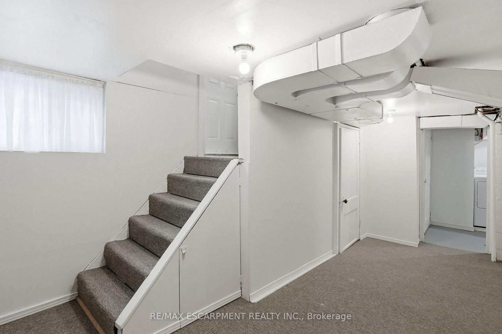 Detached House for sale at 223 Park Row, Hamilton, Ontario, L8K 2K4 - Delta - MLS: X12897048