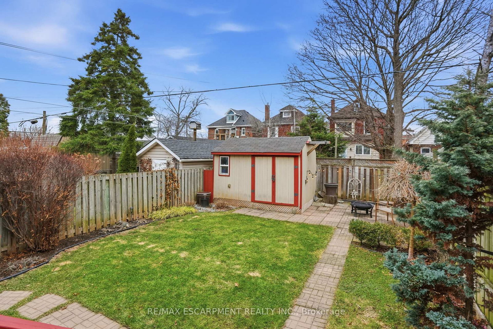 Detached House for sale at 223 Park Row, Hamilton, Ontario, L8K 2K4 - Delta - MLS: X12897048