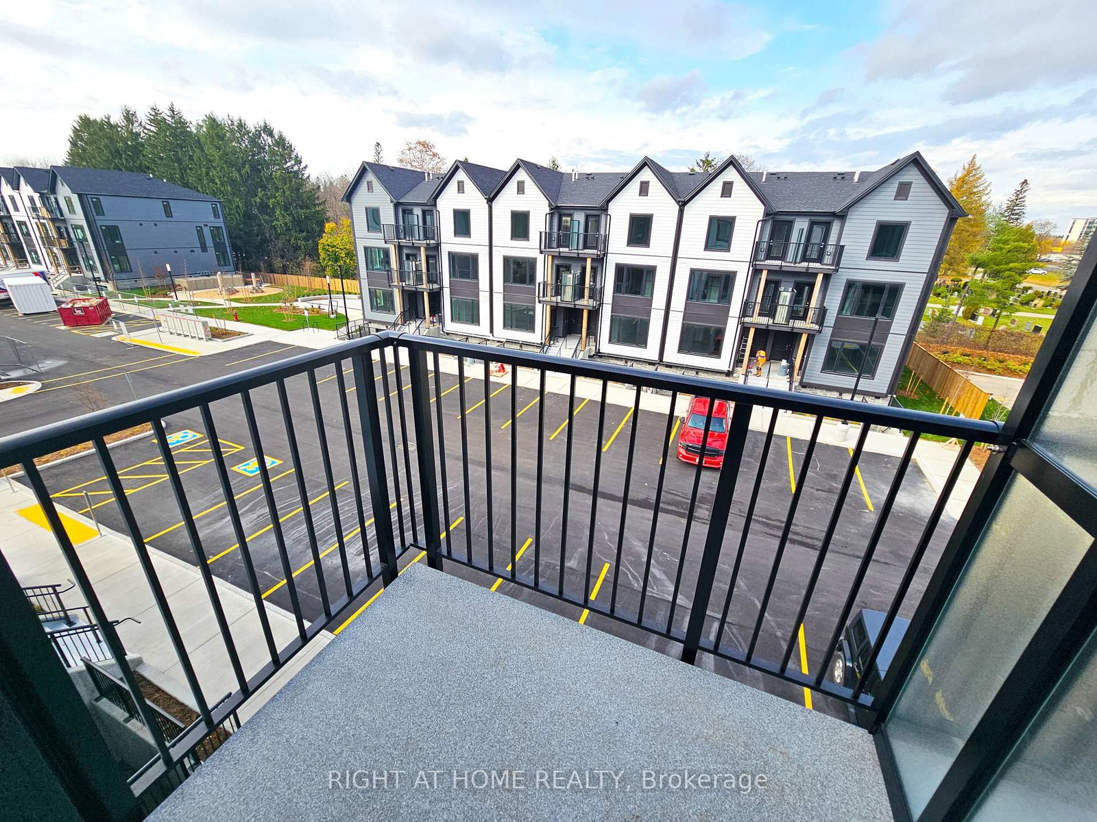 708 Woolwich Street, Unit 114 - Photo 28