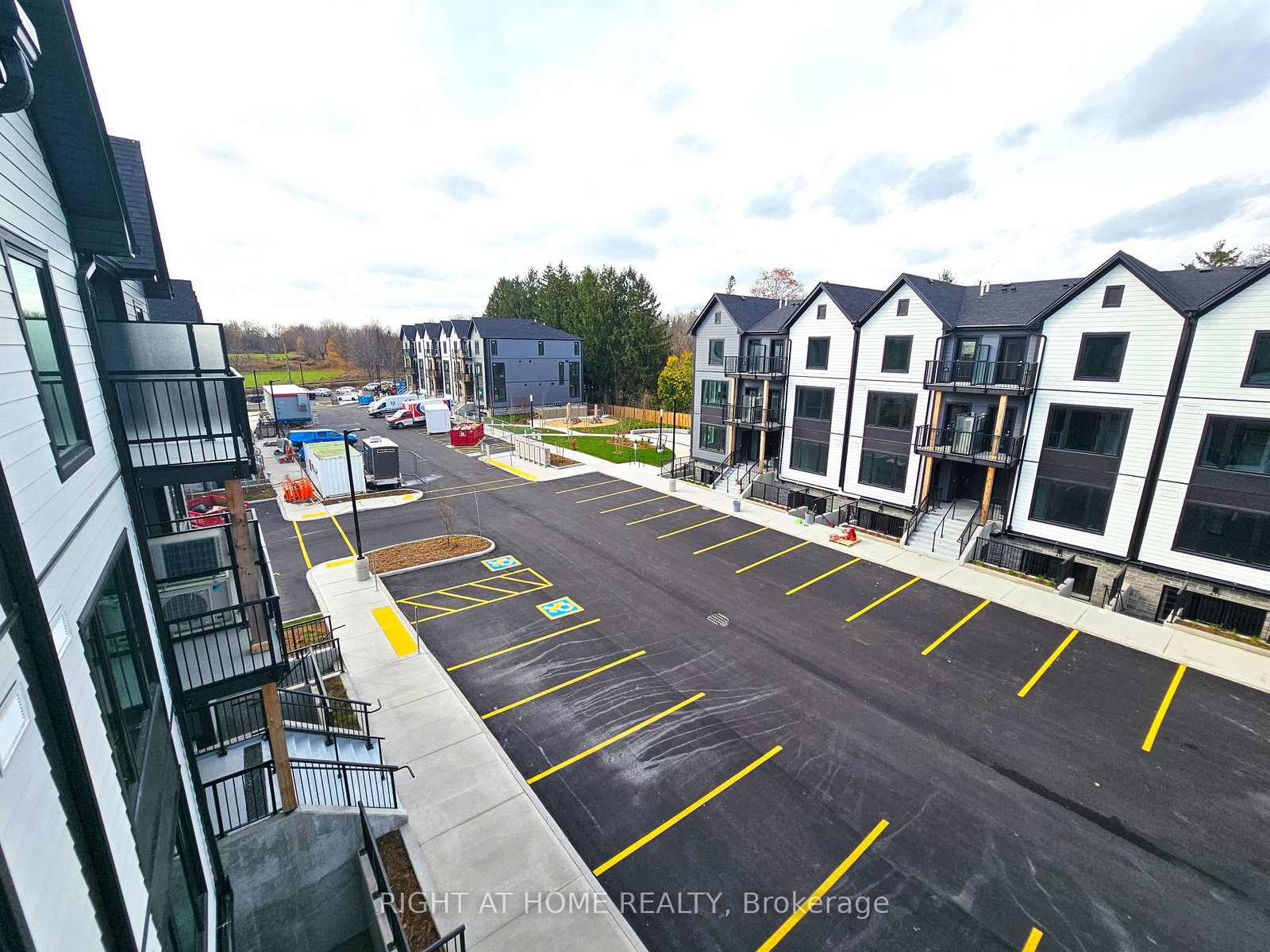 708 Woolwich Street, Unit 114 - Photo 30