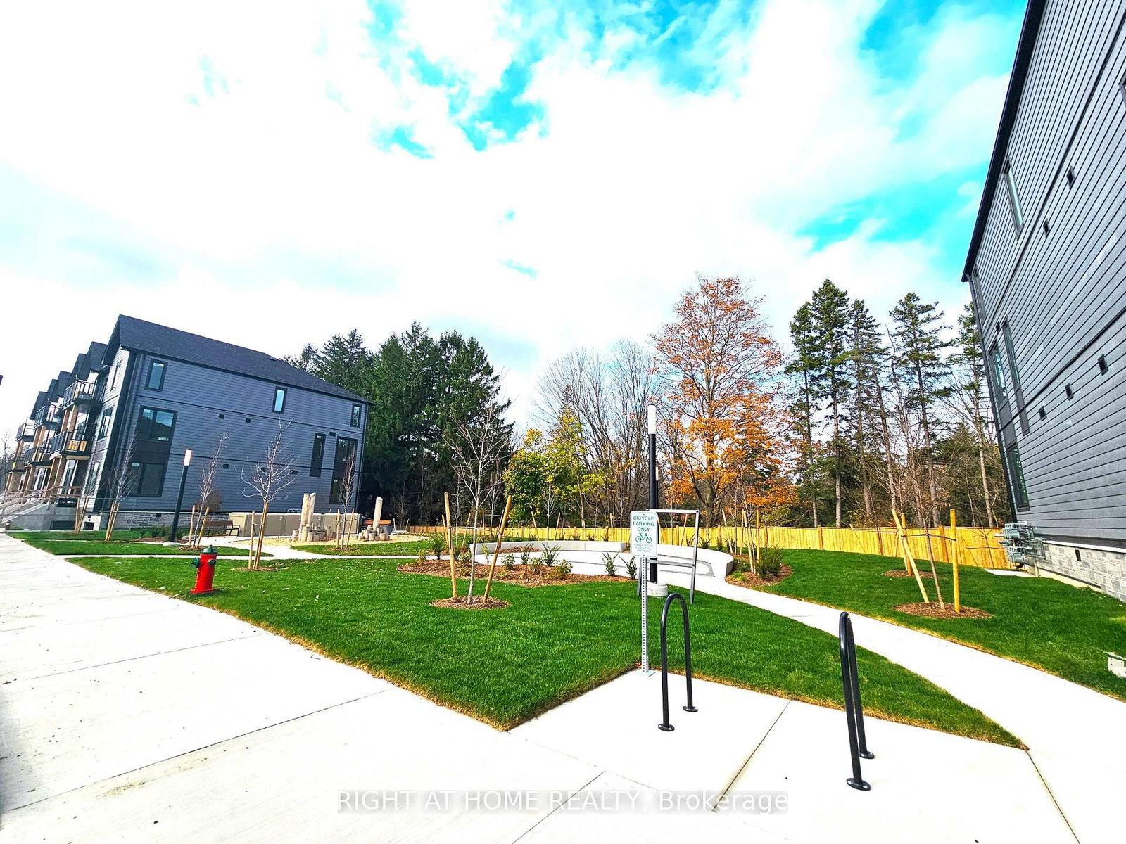 708 Woolwich Street, Unit 114 - Photo 33