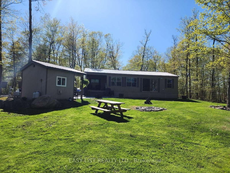 180 Lost Forest Lane, Magnetawan, P0A 1P0 | Image 2