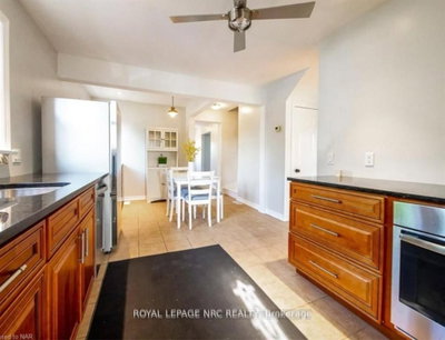 3090 Dorchester Road — more photos