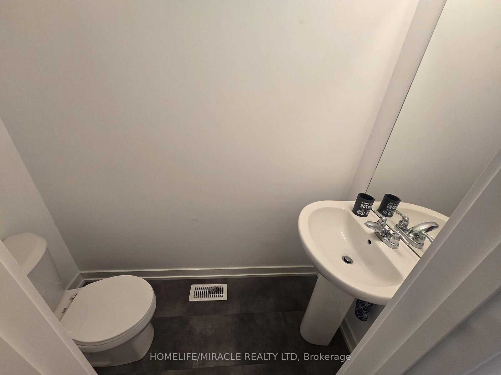 18 Marina Palace E - Photo 15