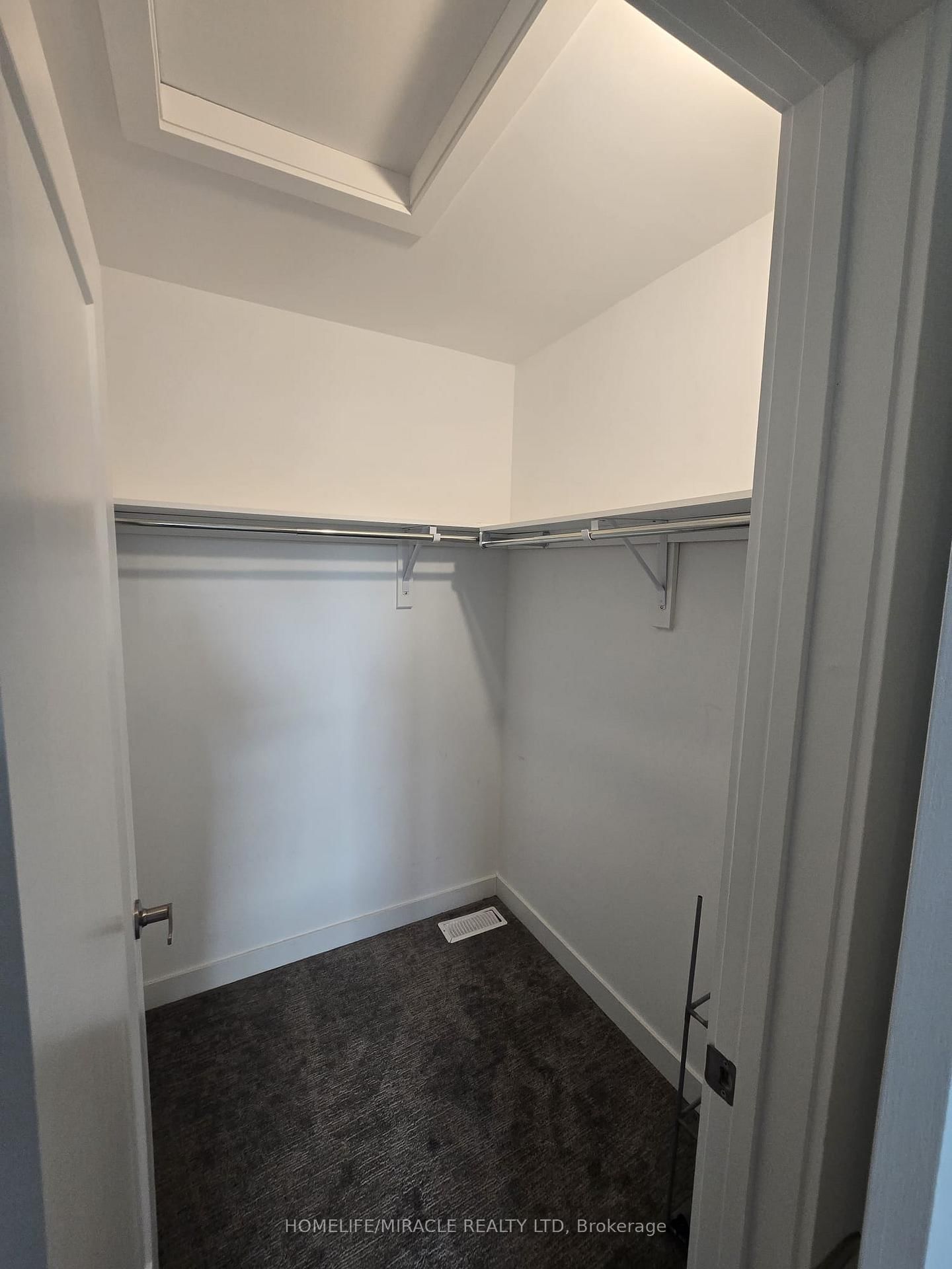 18 Marina Palace E - Photo 16