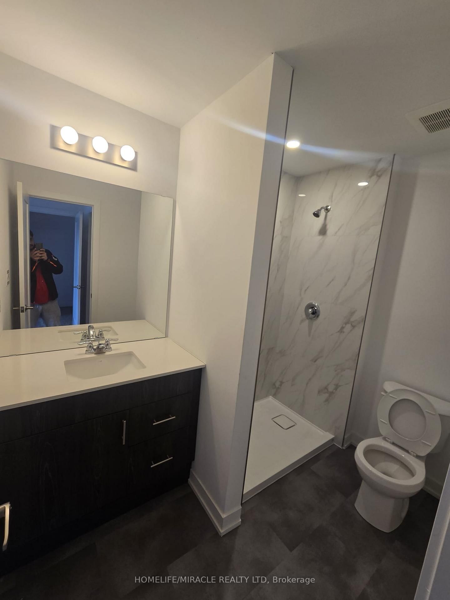 18 Marina Palace E - Photo 19