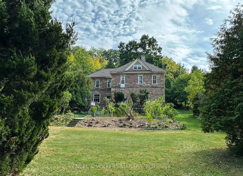 1893 York Rd photo 2