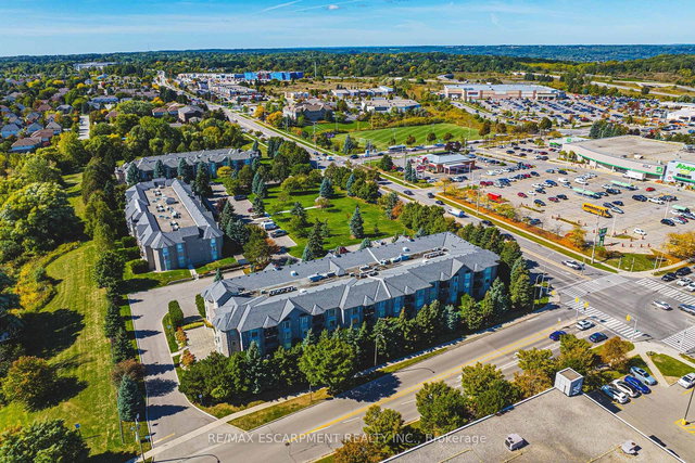 308 - 990 Golf Links Road