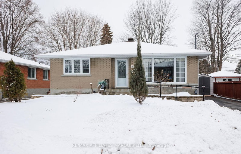 1220 Caswell Cres, Cornwall, K6J 4V6 | Image 2