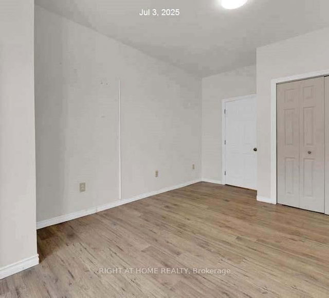 223 Park Street N