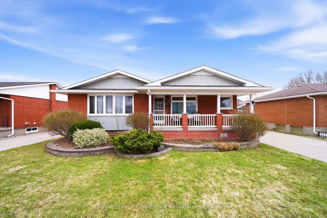 4018 Montcalm Crescent