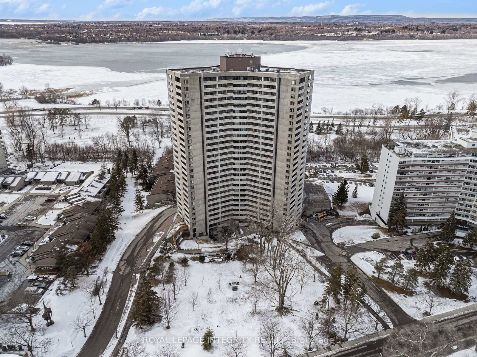 1081 Ambleside Drive, Unit 906 - Photo 38