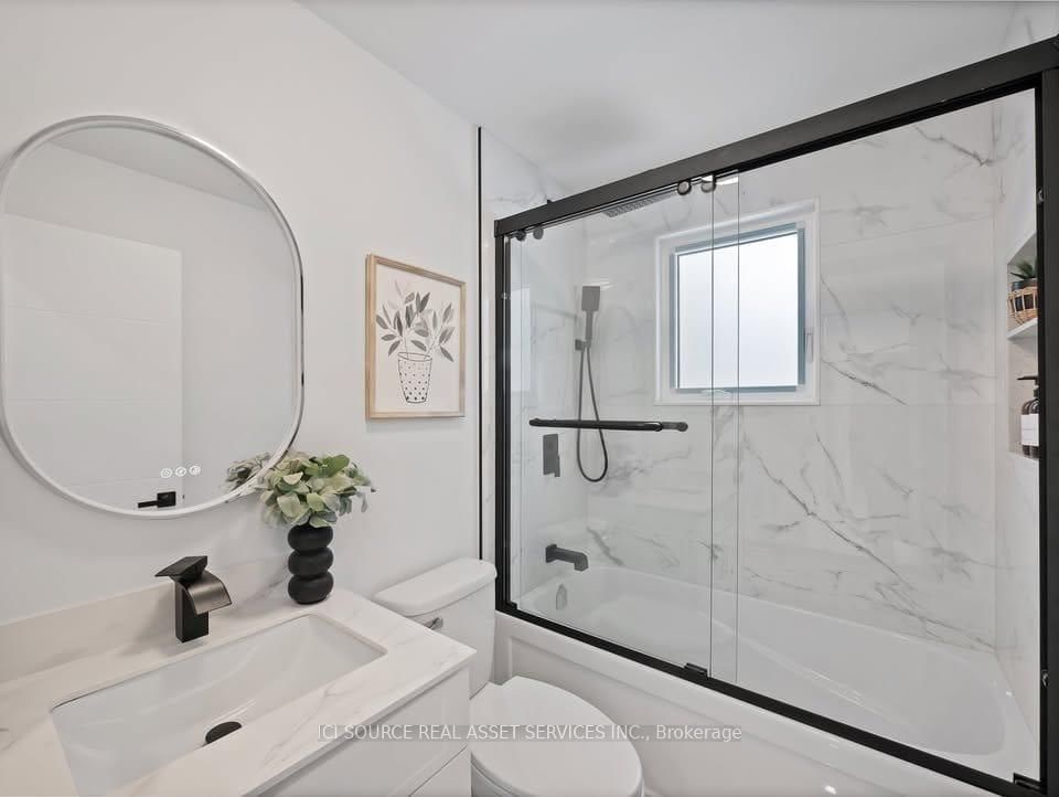 Semi-Detached House for lease at 20 Hill Street, Hamilton, Ontario, L8P 1W7 - Kirkendall - MLS: X12898280